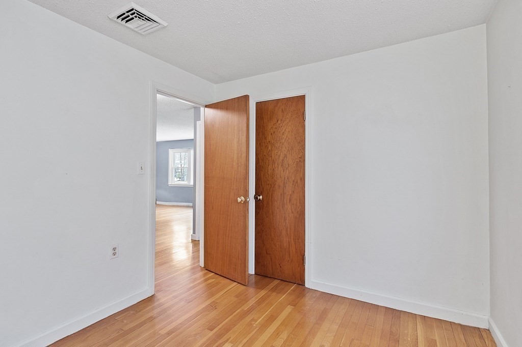 10 Lockwood Road Wilmington, MA 01887 - Photo 30 of 38 Gallery Image 30
