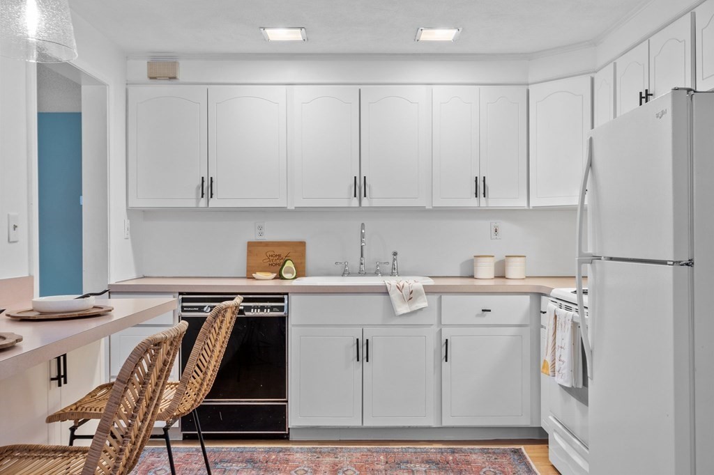 10 Lockwood Road Wilmington, MA 01887 - Photo 10 of 38 Gallery Image 10