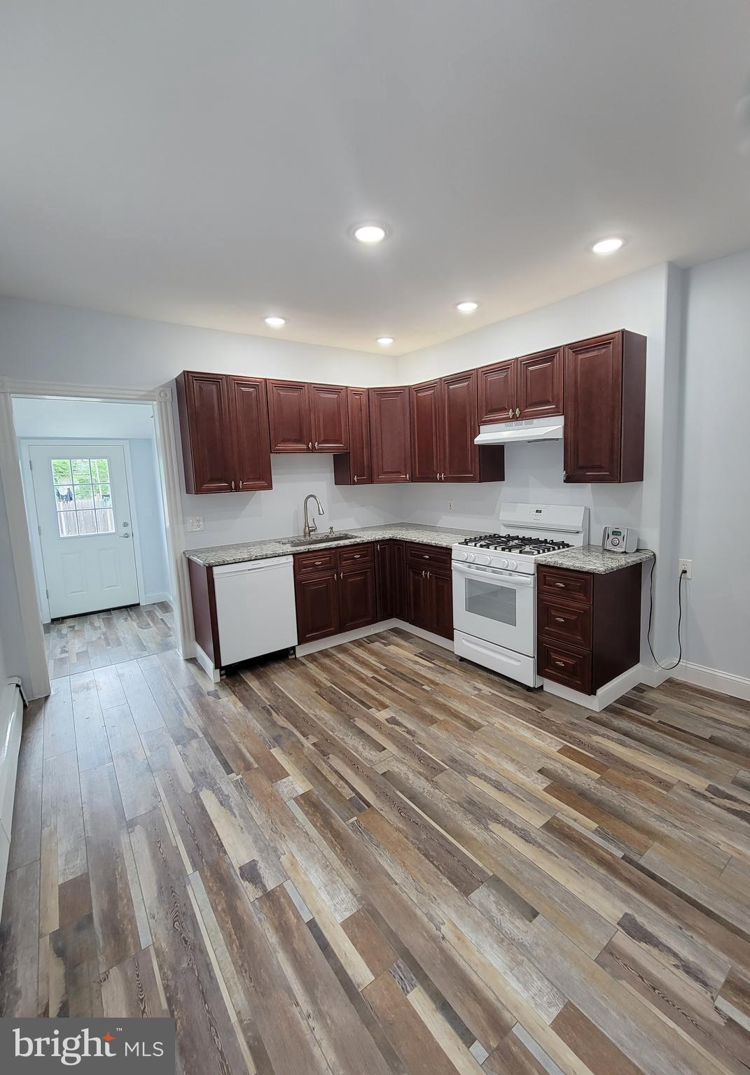 505 Kossuth Street Riverside, NJ 08075 - Photo 5 of 33