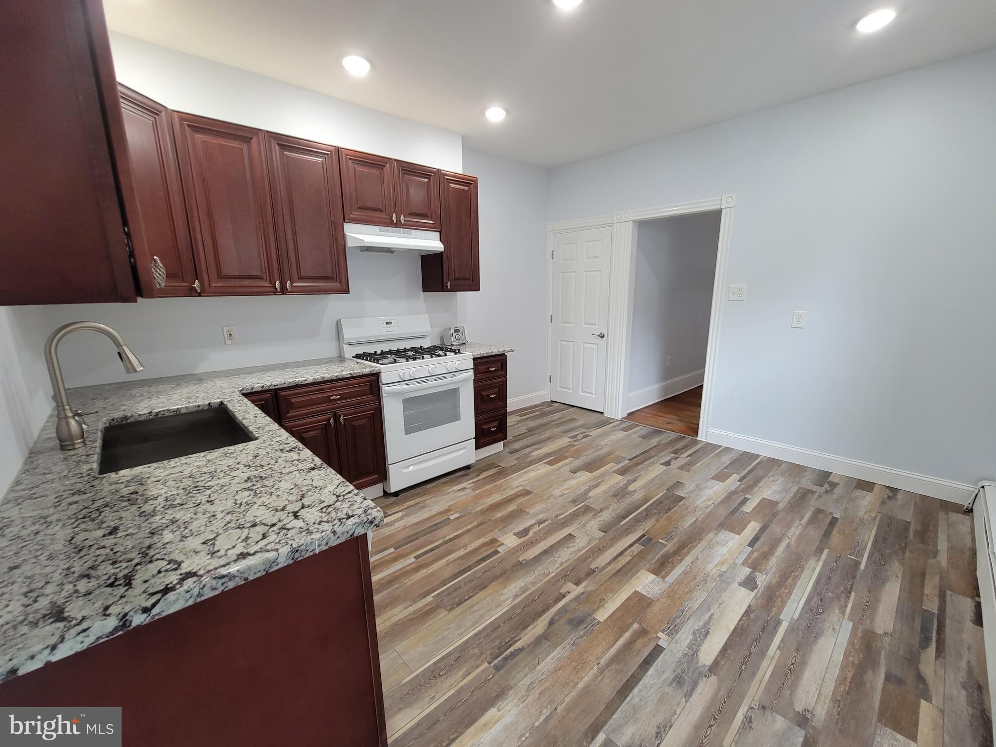 505 Kossuth Street Riverside, NJ 08075 - Photo 6 of 33