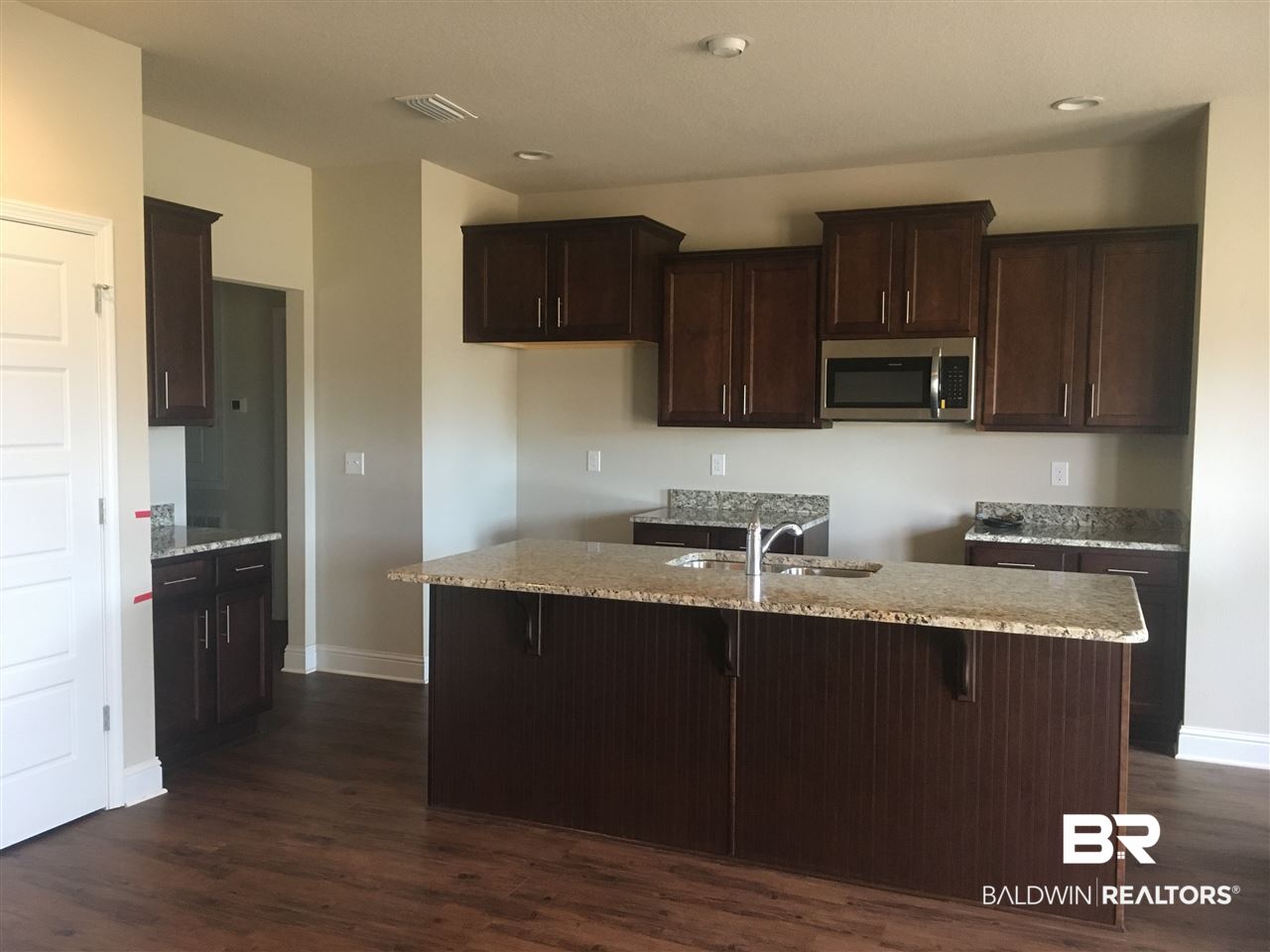 10521 Dunmore Drive Daphne, AL 36526 - Photo 5 of 11 Kitchen