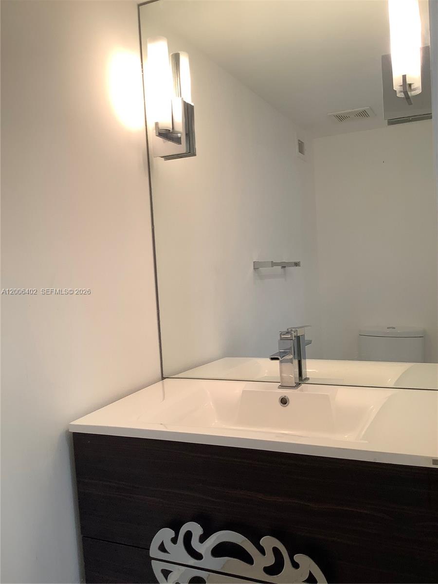 150 Southeast 25th Road, Unit 14H Miami, FL 33129 - Photo 10 of 27