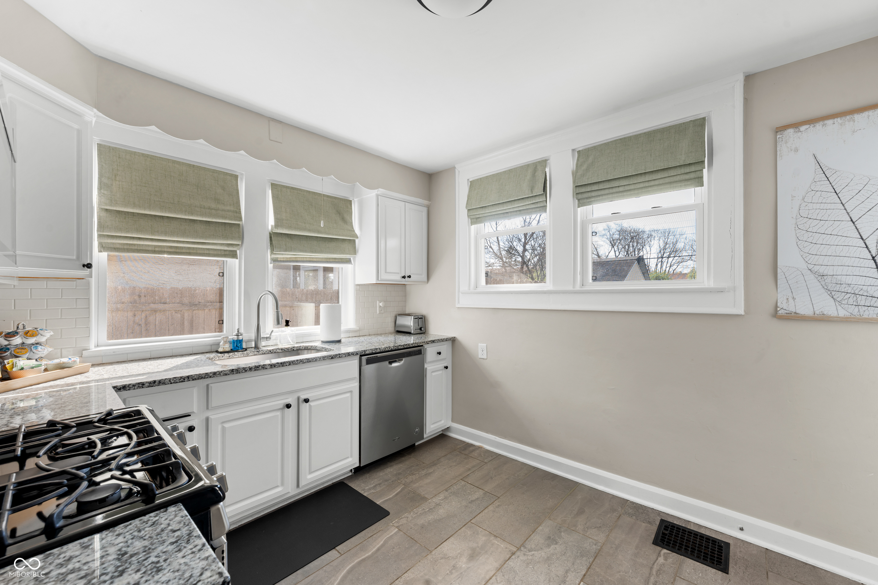 331 West Hampton Drive Indianapolis, IN 46208 - Photo 17 of 36