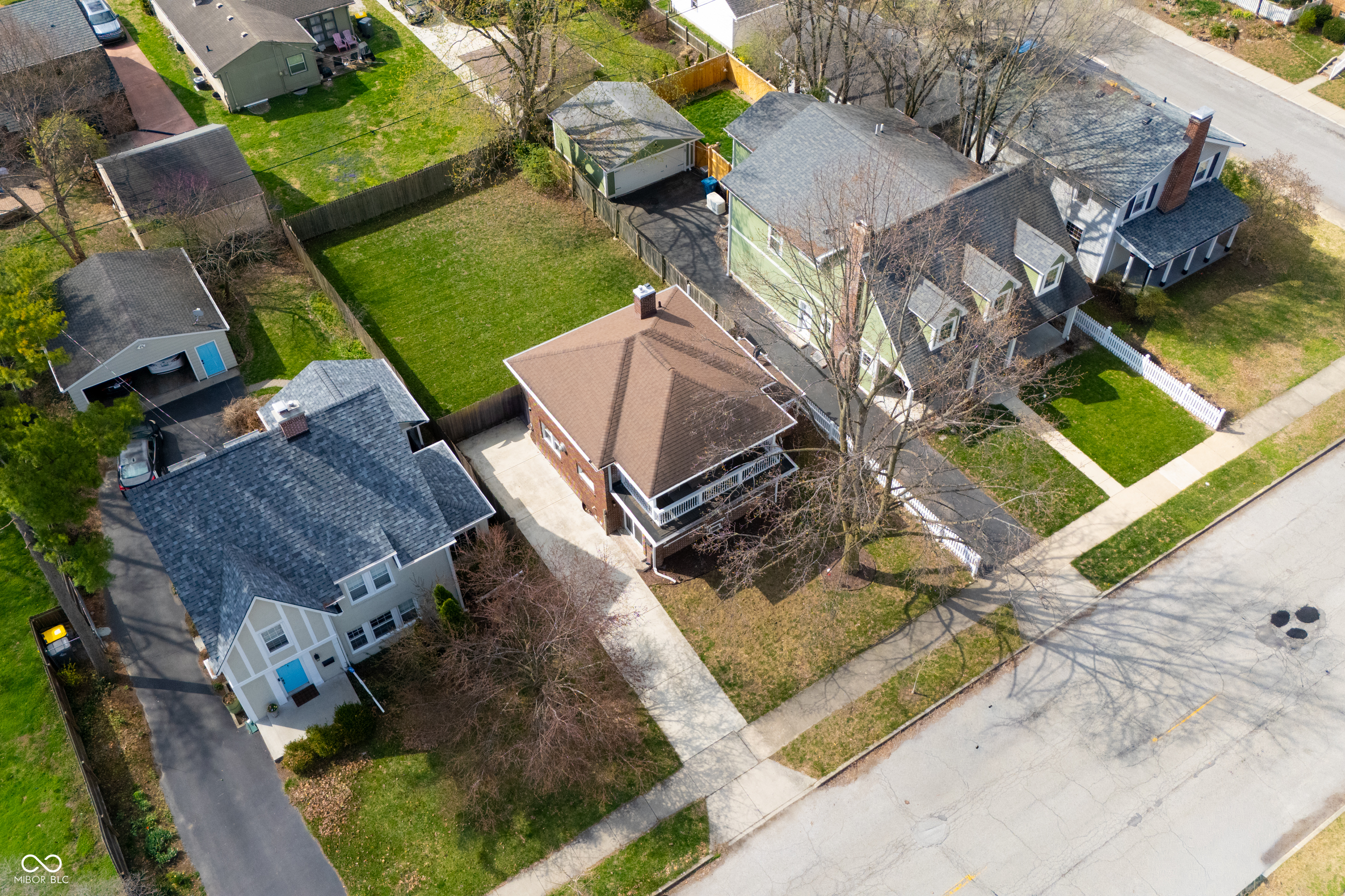 331 West Hampton Drive Indianapolis, IN 46208 - Photo 3 of 36