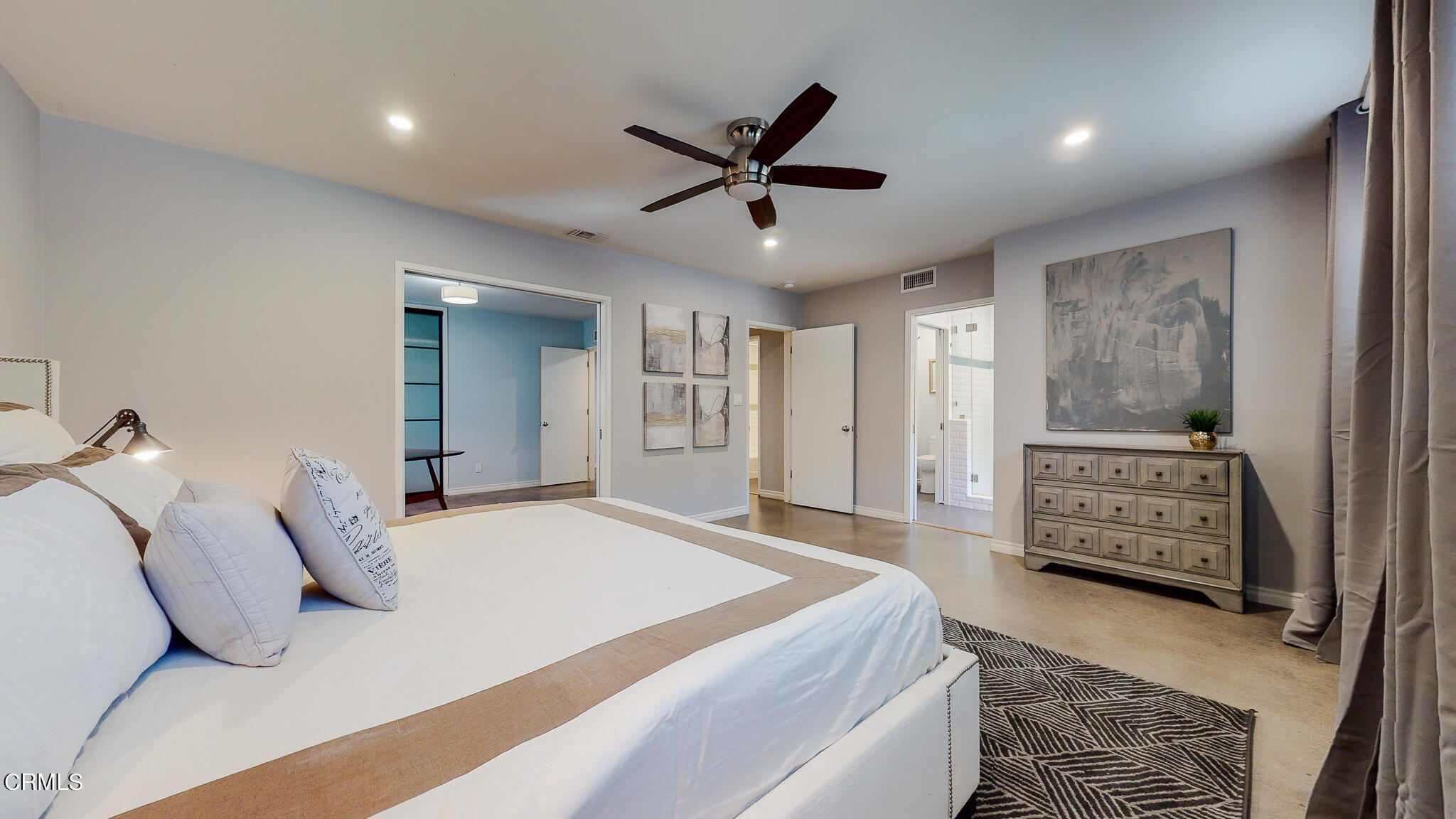 462 Devonwood Road Altadena, CA 91001 - Photo 20 of 39 a bedroom with a bed and a dresser