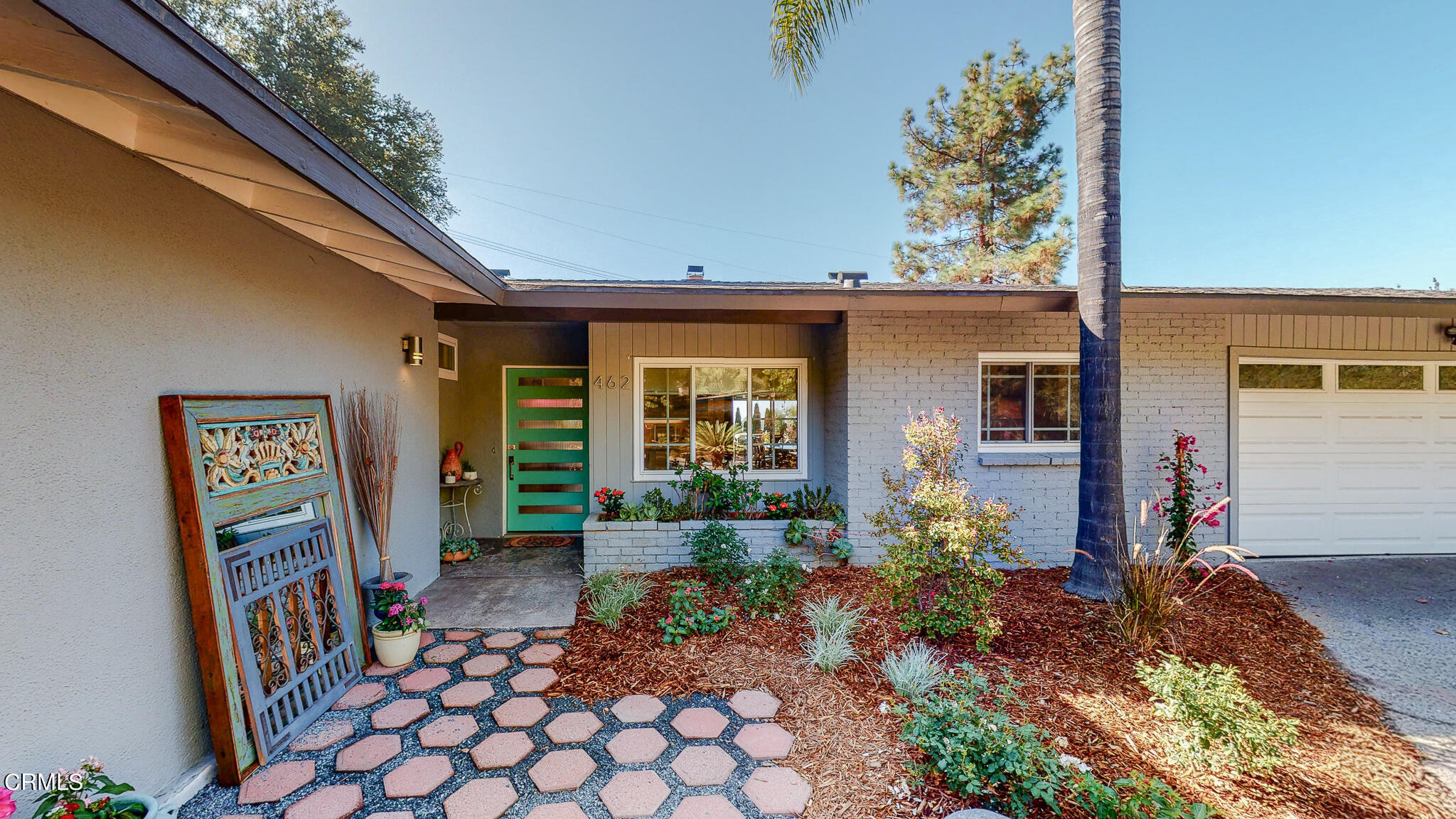 462 Devonwood Road Altadena, CA 91001 - Photo 3 of 39 a front view of a house with garden