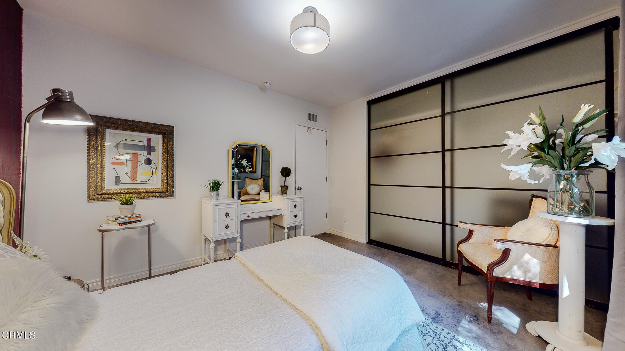 462 Devonwood Road Altadena, CA 91001 - Photo 30 of 39 a bedroom with a bed and a lamp on dresser