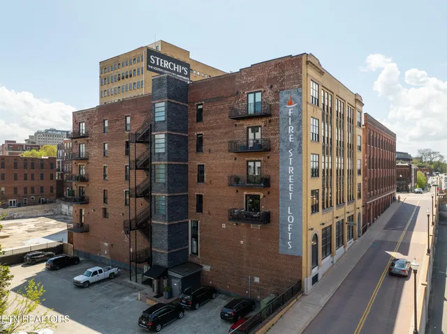 $899,000 | 240 West Jackson Avenue, Unit B05, Knoxville, TN 37902