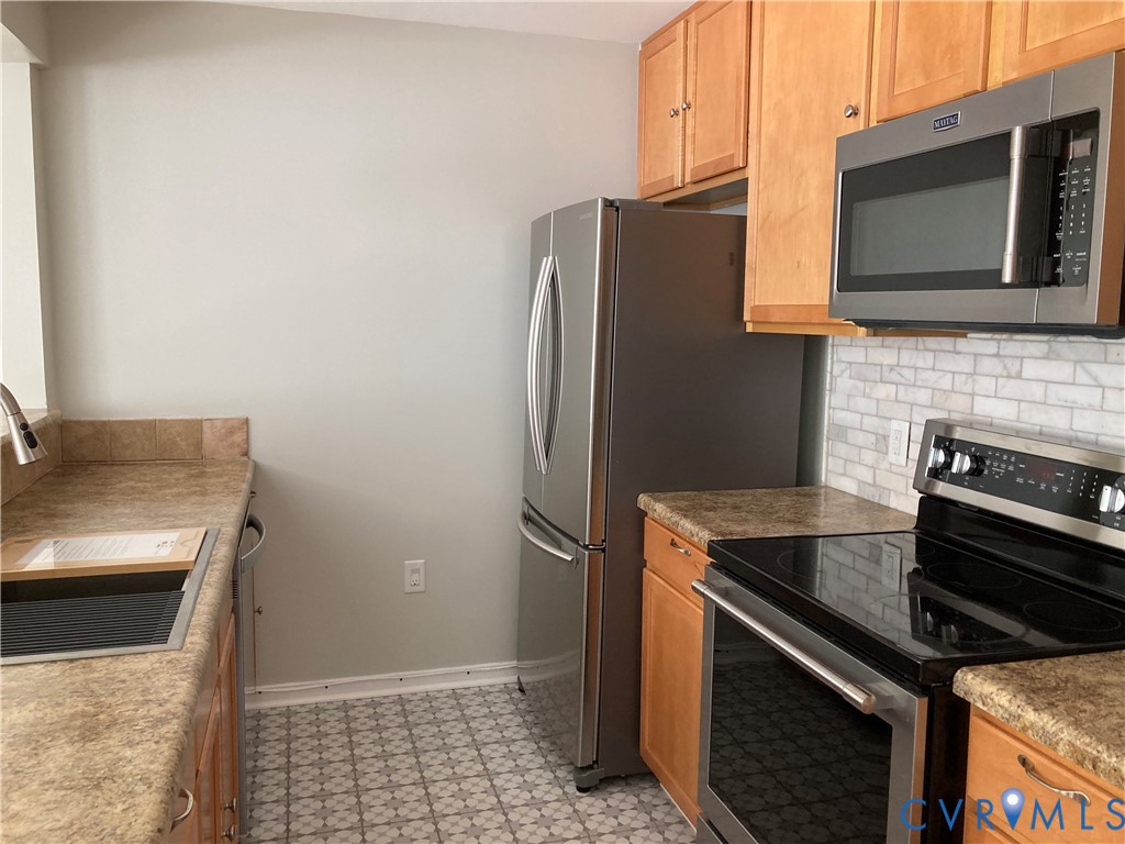 14720 Village Square Place, Unit 8 Midlothian, VA 23112 - Photo 2 of 17