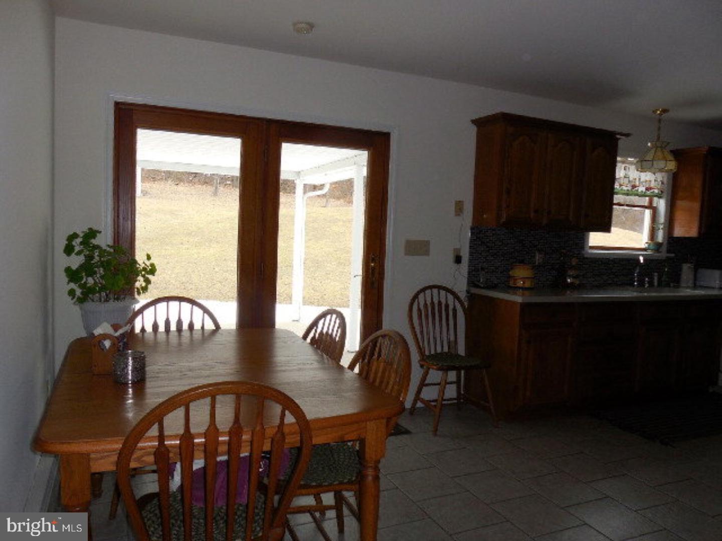 109 Back Road Barnesville, PA 18214 - Photo 10 of 25 Gallery Image 10