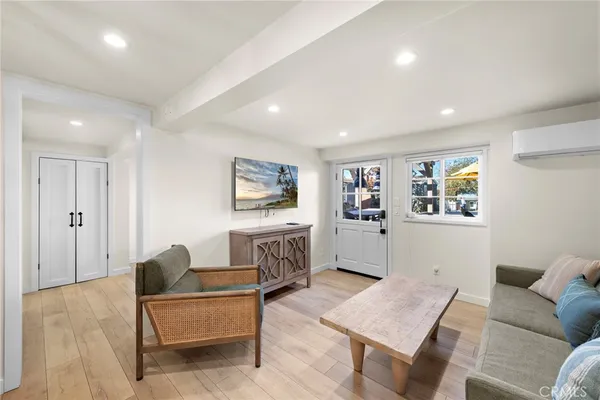 $3,950 | 233 Cajon Street, Laguna Beach, CA 92651