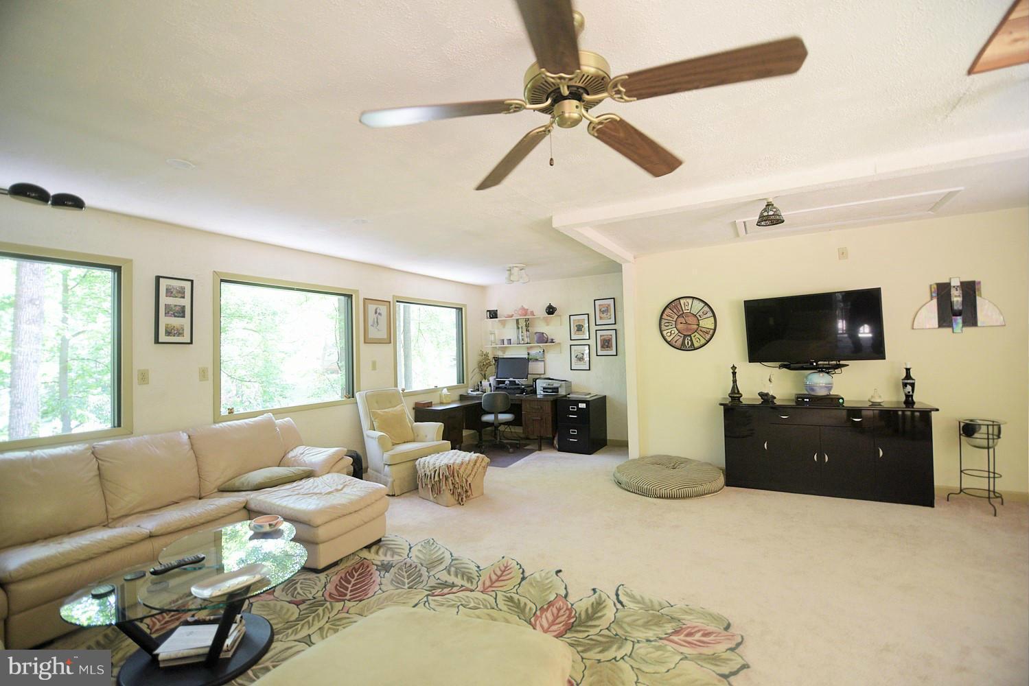 8802 Indian Springs Road Frederick, MD 21702 - Photo 14 of 30 Interior (General)