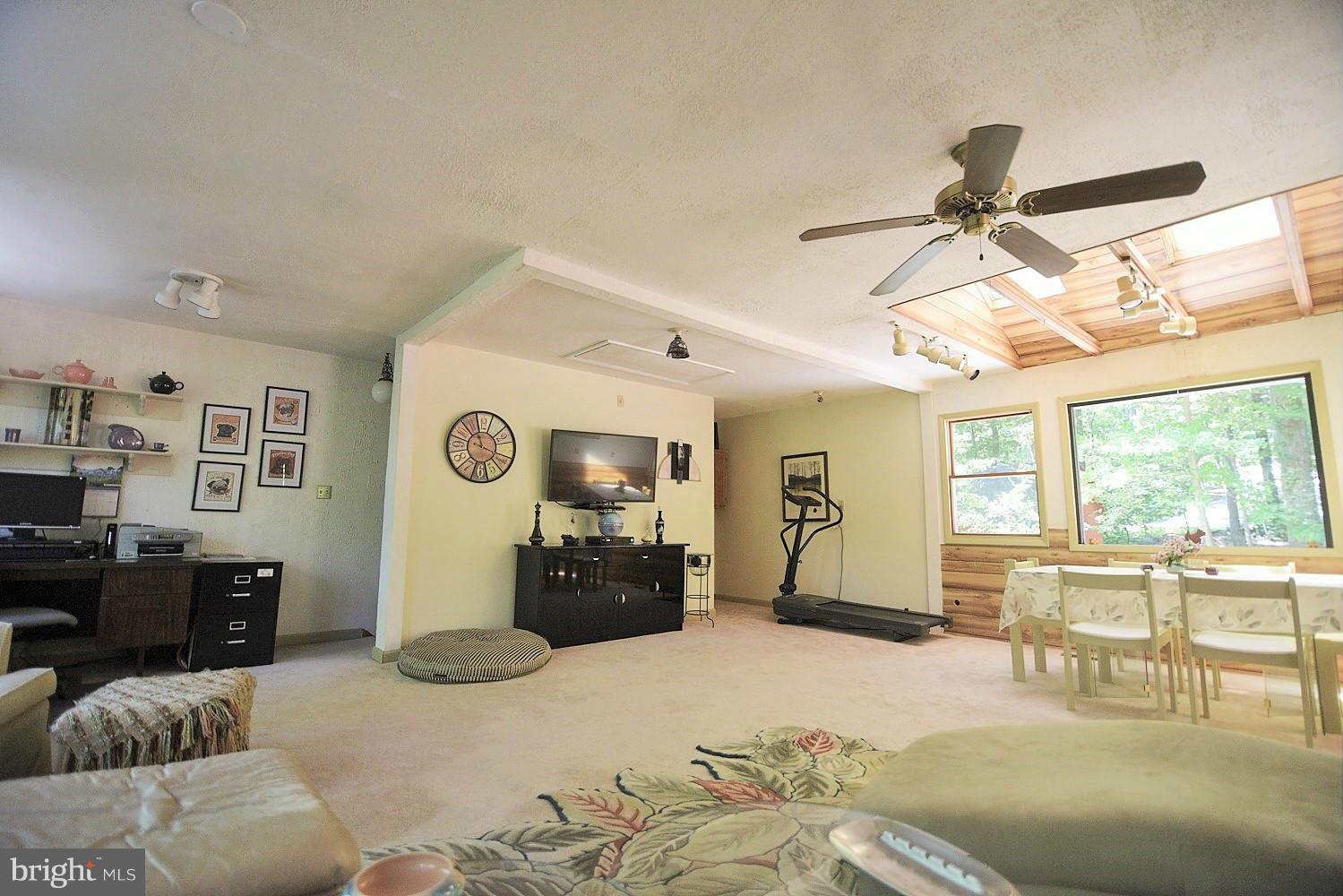 8802 Indian Springs Road Frederick, MD 21702 - Photo 15 of 30 Interior (General)