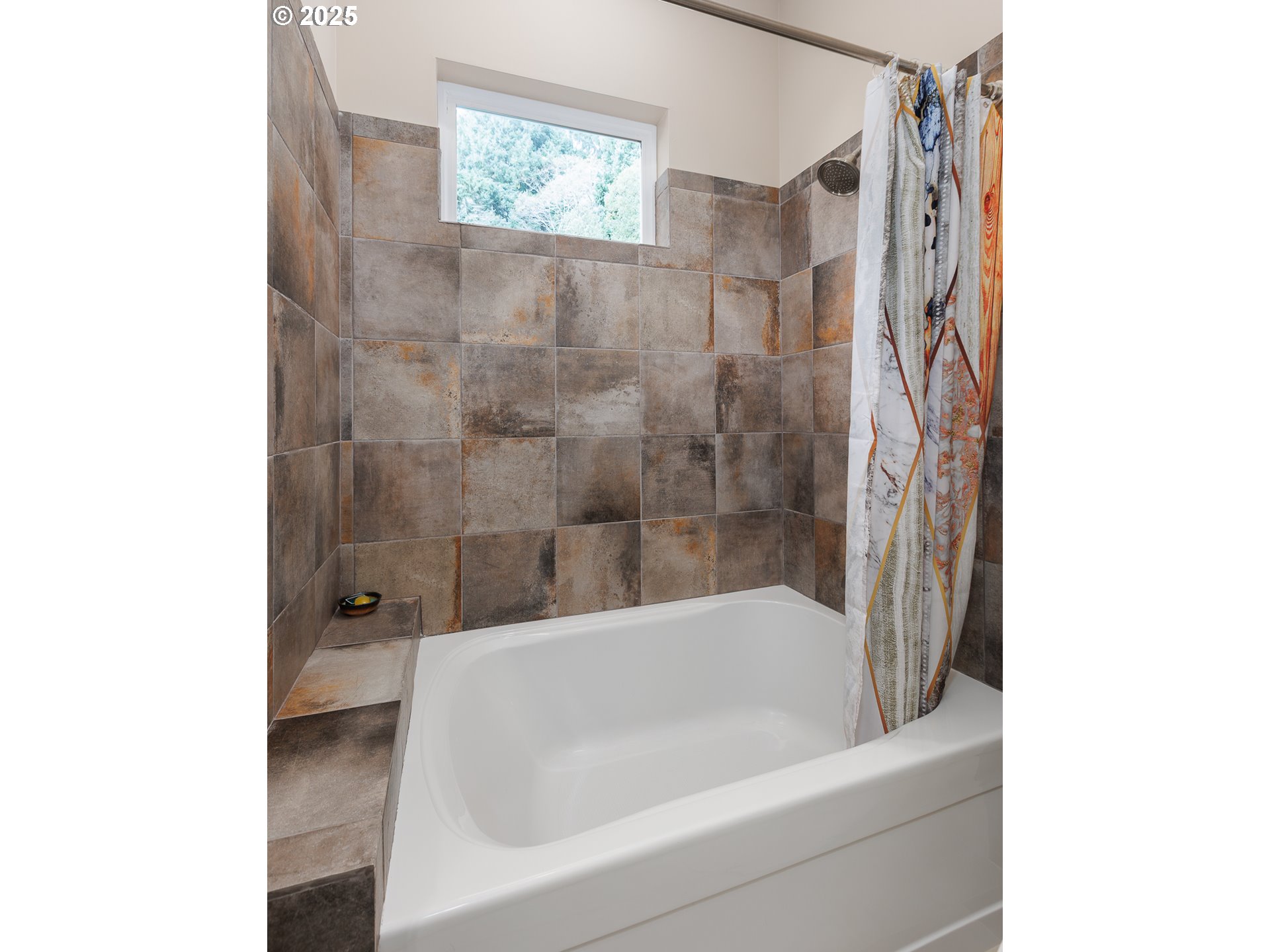 108 Sea Crest Court Otter Rock, OR 97369 - Photo 31 of 45 a bathroom with a bathtub