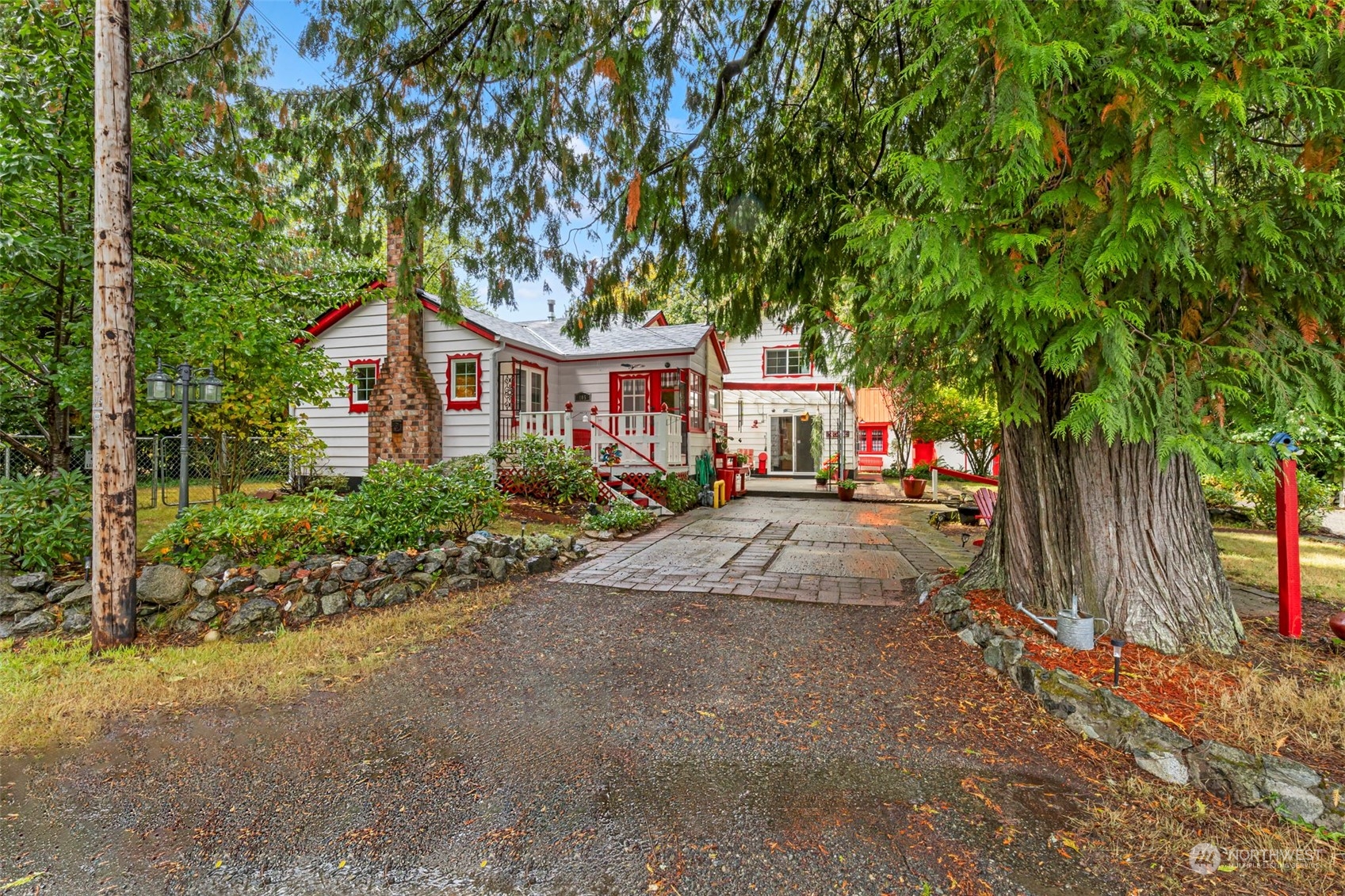 105 Sunnyhill Road West Bremerton, WA 98312 - Photo 1 of 31 Gallery Image 1