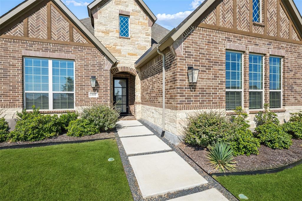 1806 Farmstead Road Mansfield, TX 76063 - Photo 2 of 40 Gallery Image 2