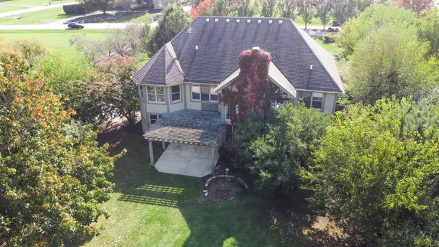 $730,000 | 37-w004 Ridgewood Drive, St. Charles, IL 60175
