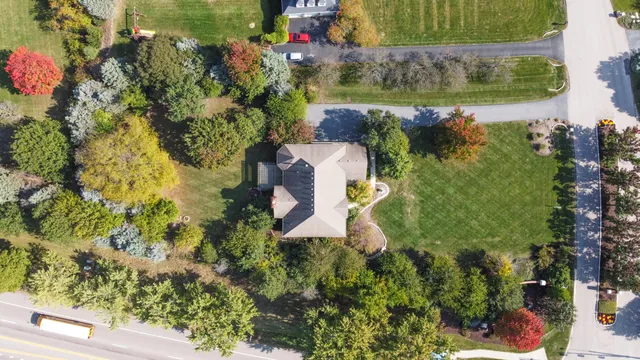 $730,000 | 37-w004 Ridgewood Drive, St. Charles, IL 60175