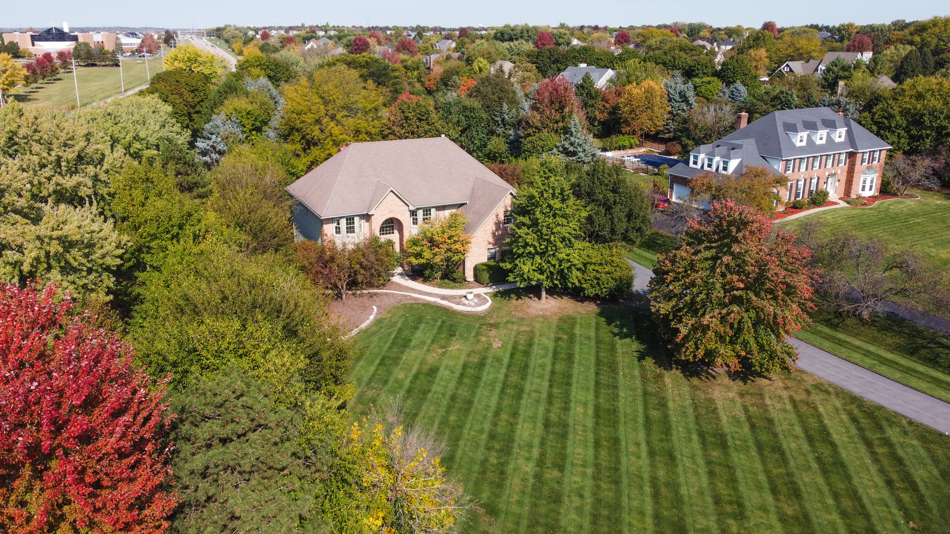 37-w004 Ridgewood Drive St. Charles, IL 60175 - Photo 43 of 44 a view of a garden
