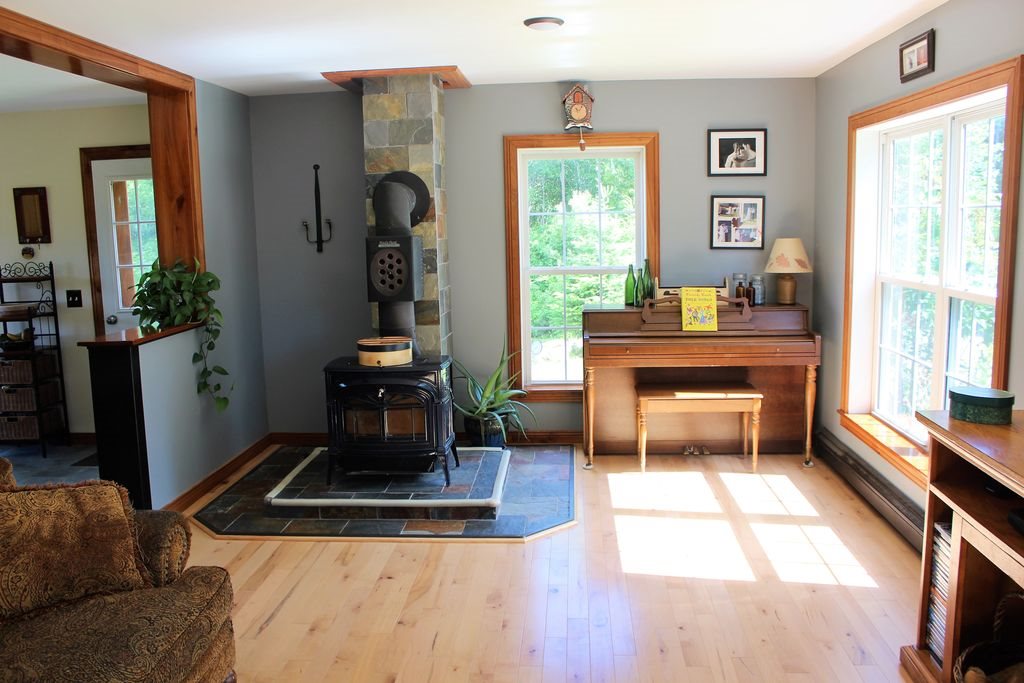 619 Fontaine Hill Road Morristown, VT 05661 - Photo 6 of 12 Gallery Image 6