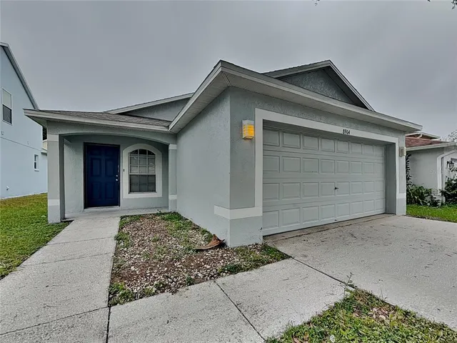 $1,975 | 8904 Bridgeford Oaks Drive, Temple Terrace, FL 33637