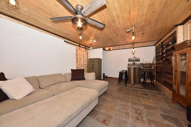 $475,000 | 414 Yosemite Avenue, Hartford, WI 53027