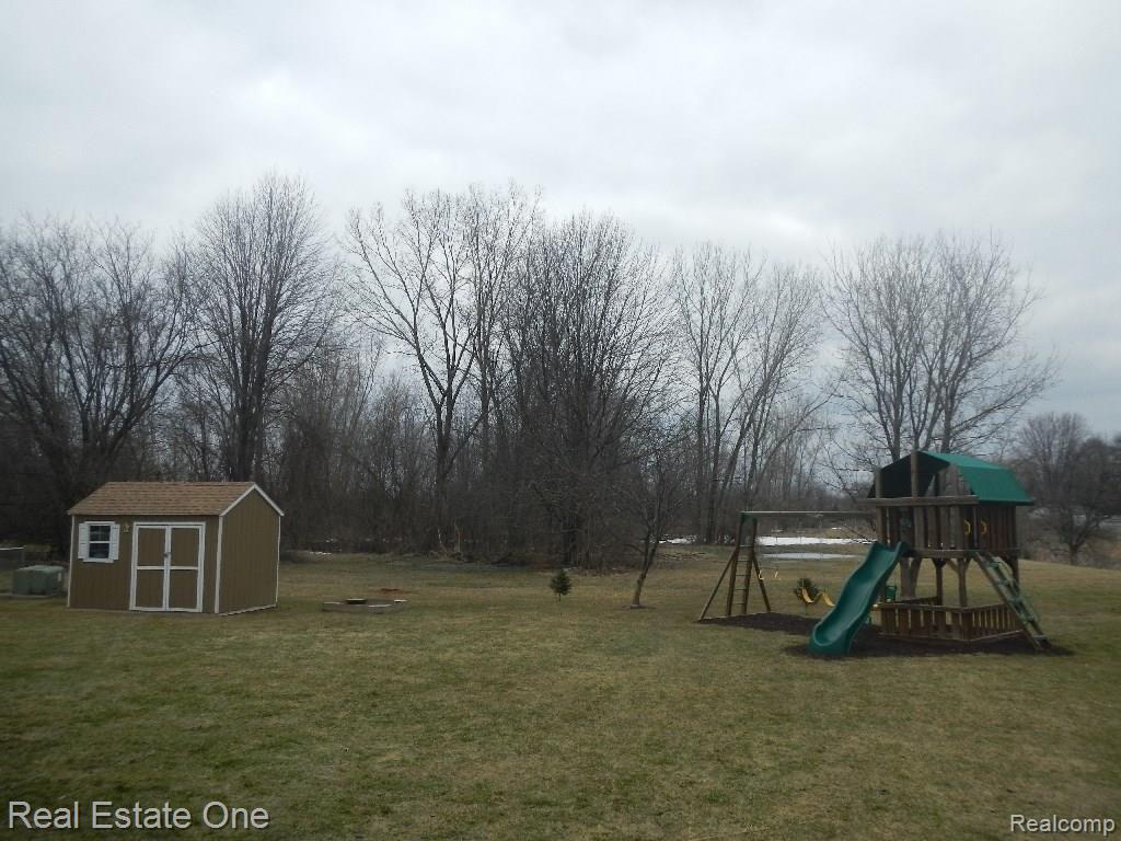 435 Worthington Road Canton, MI 48188 - Photo 32 of 32 DSCN0062.jpg