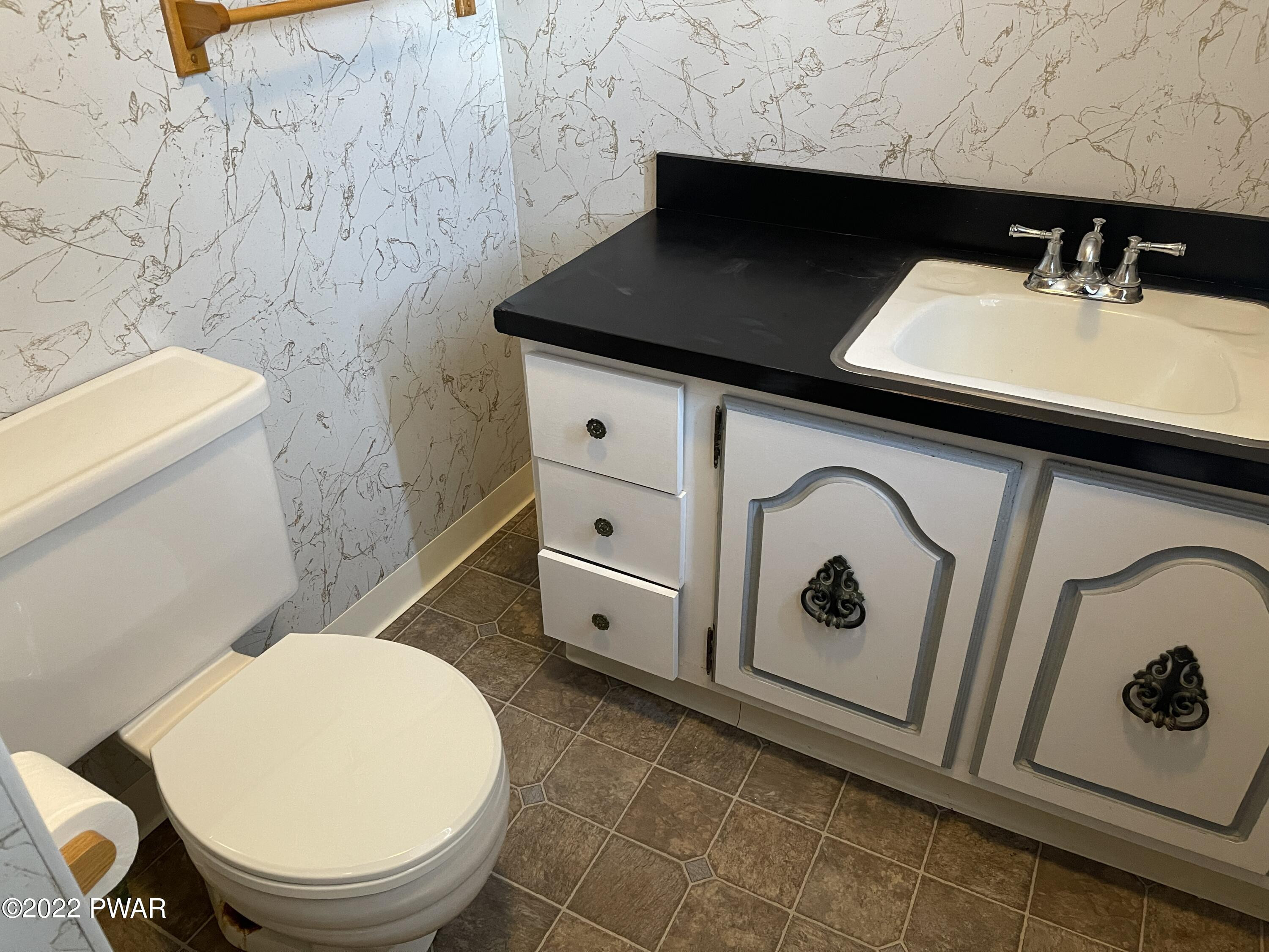 1703 Cortez Road Waymart, PA 18472 - Photo 16 of 34