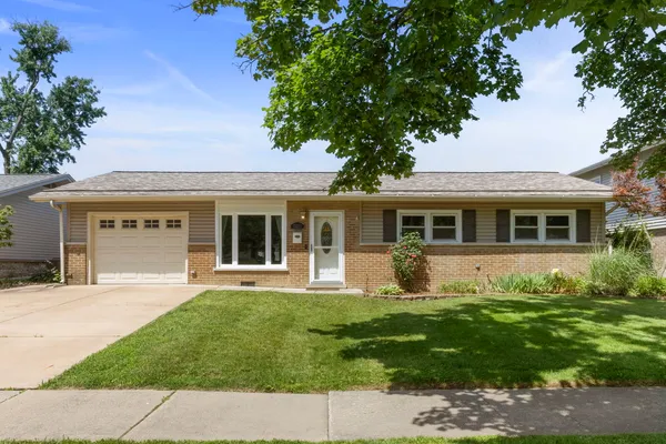 $297,000 | 15200 Oxford Drive, Oak Forest, IL 60452