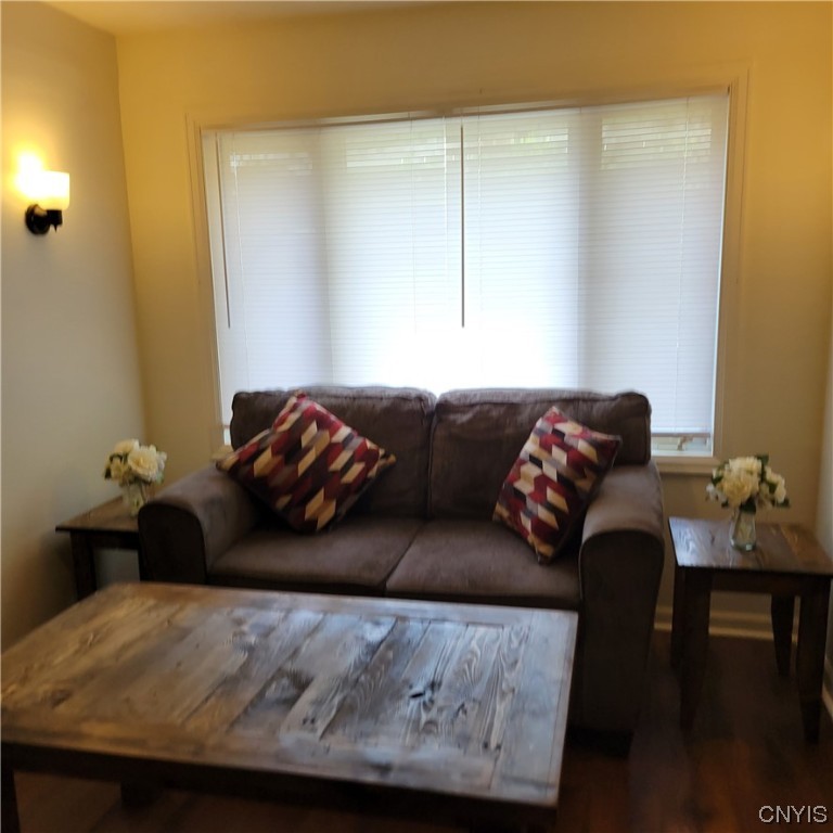 1208 Spring Street Syracuse, NY 13208 - Photo 4 of 21