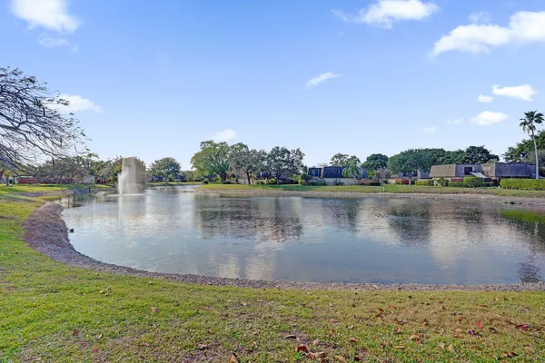 $400,000 | 2889 Southwest 22nd Circle, Unit 48A, Delray Beach, FL 33445