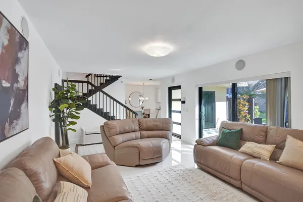 $400,000 | 2889 Southwest 22nd Circle, Unit 48A, Delray Beach, FL 33445