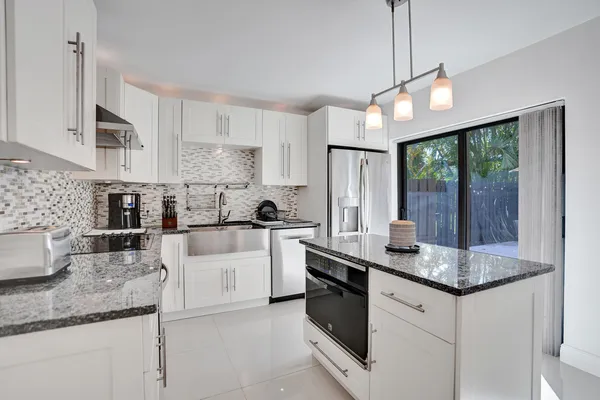 $400,000 | 2889 Southwest 22nd Circle, Unit 48A, Delray Beach, FL 33445