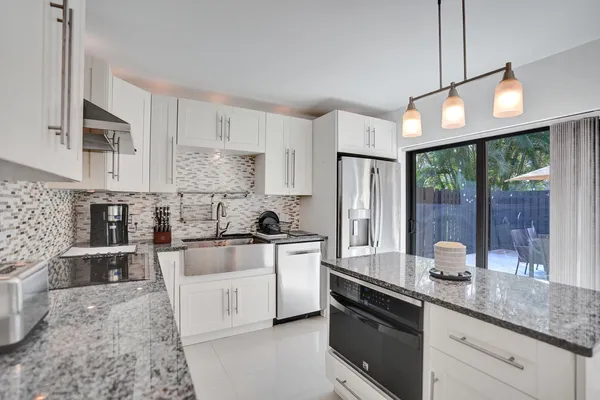 $400,000 | 2889 Southwest 22nd Circle, Unit 48A, Delray Beach, FL 33445