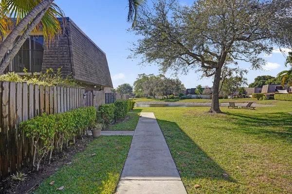 $400,000 | 2889 Southwest 22nd Circle, Unit 48A, Delray Beach, FL 33445