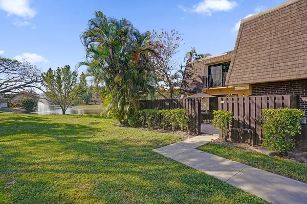 $400,000 | 2889 Southwest 22nd Circle, Unit 48A, Delray Beach, FL 33445