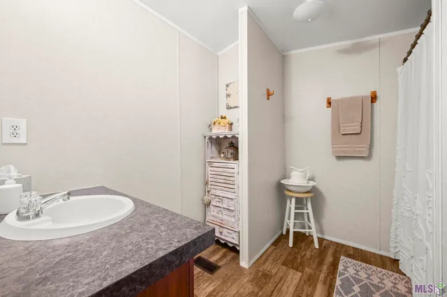 $109,900 | 15324 East Beaver Drive, Pride, LA 70770