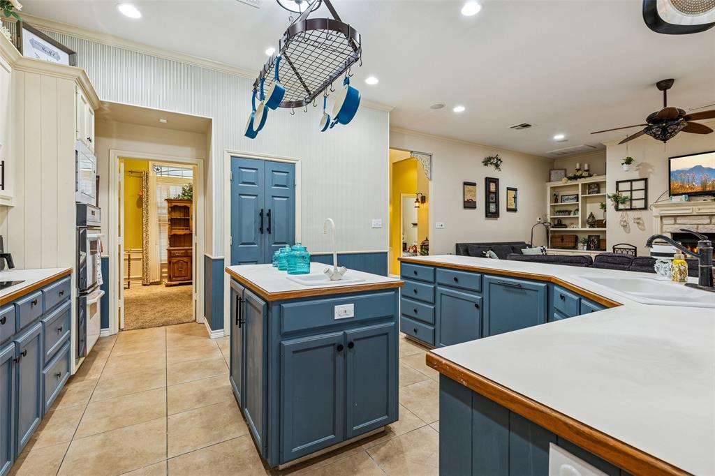 3558 South Nolan River Road Cleburne, TX 76033 - Photo 11 of 38