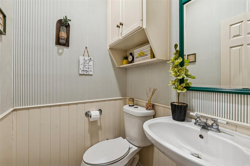 3558 South Nolan River Road Cleburne, TX 76033 - Photo 27 of 38