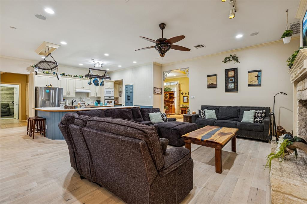 3558 South Nolan River Road Cleburne, TX 76033 - Photo 7 of 38