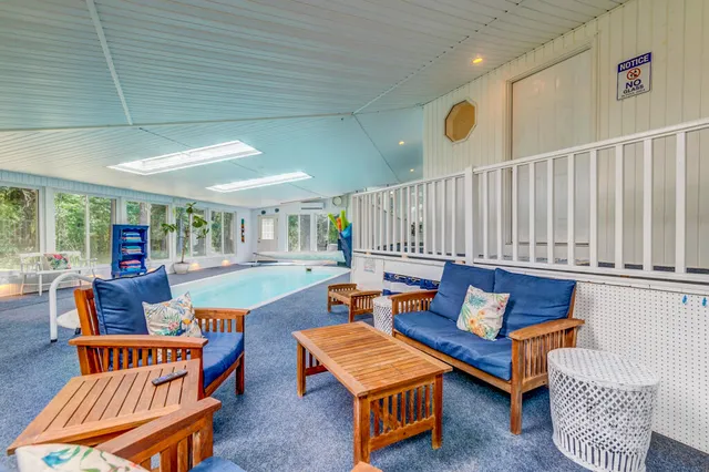 $995,500 | 141 Meredith Drive, Eutawville, SC 29048