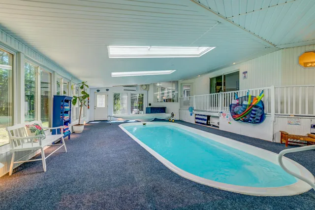 $995,500 | 141 Meredith Drive, Eutawville, SC 29048