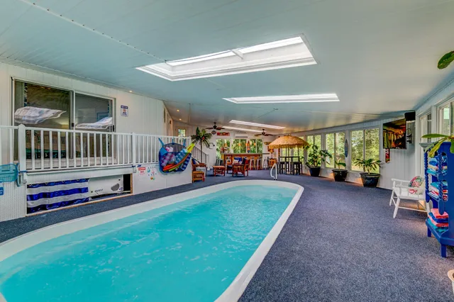 $995,500 | 141 Meredith Drive, Eutawville, SC 29048