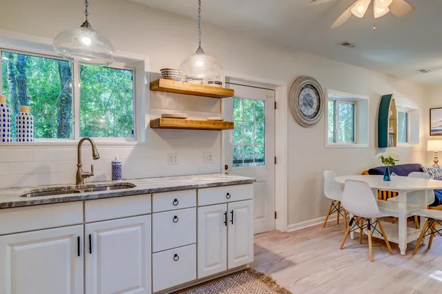 $995,500 | 141 Meredith Drive, Eutawville, SC 29048