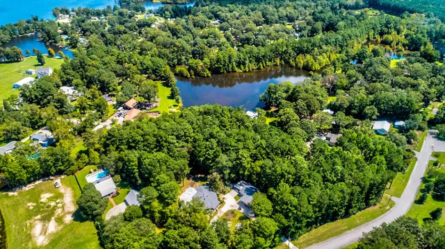 $995,500 | 141 Meredith Drive, Eutawville, SC 29048