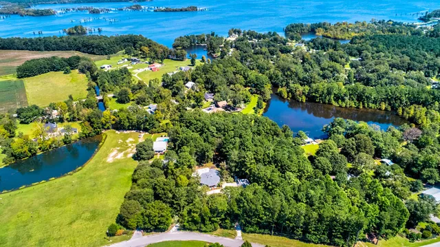 $995,500 | 141 Meredith Drive, Eutawville, SC 29048