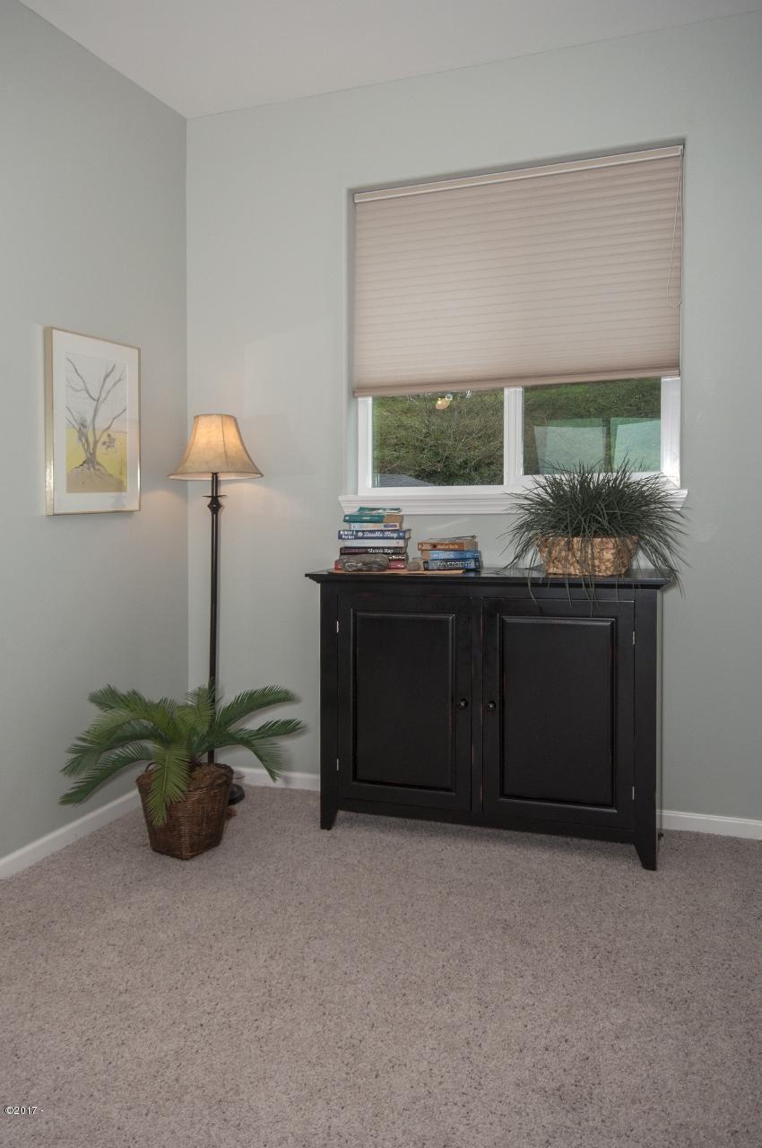 35-45 Northeast Clarke Street Depoe Bay, OR 97341 - Photo 28 of 48 Reading Nook-Snuggle Up