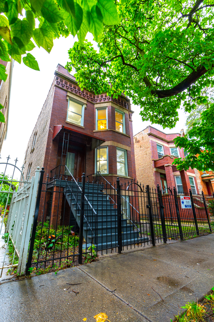 2527 South Harding Avenue Chicago, IL 60623 - Photo 1 of 19