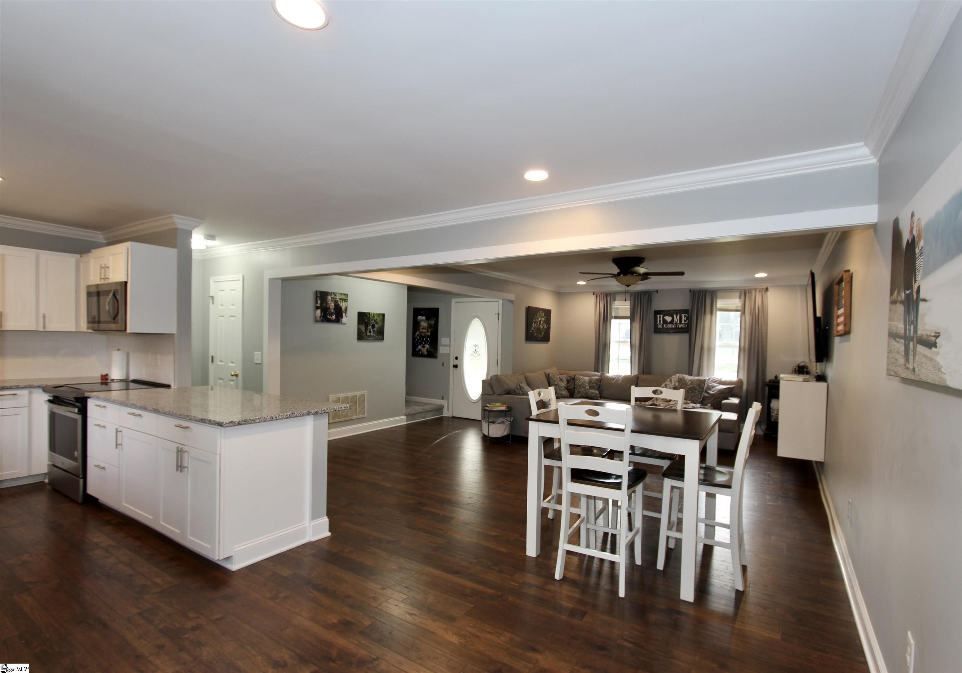 1437 Old Furnace Road Boiling Springs, SC 29316 - Photo 5 of 27 Gallery Image 5