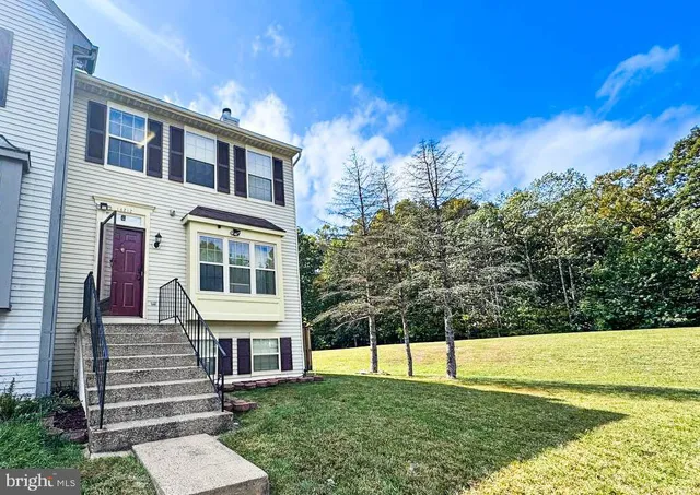 $3,300 | 14212 Savannah Drive, Woodbridge, VA 22193